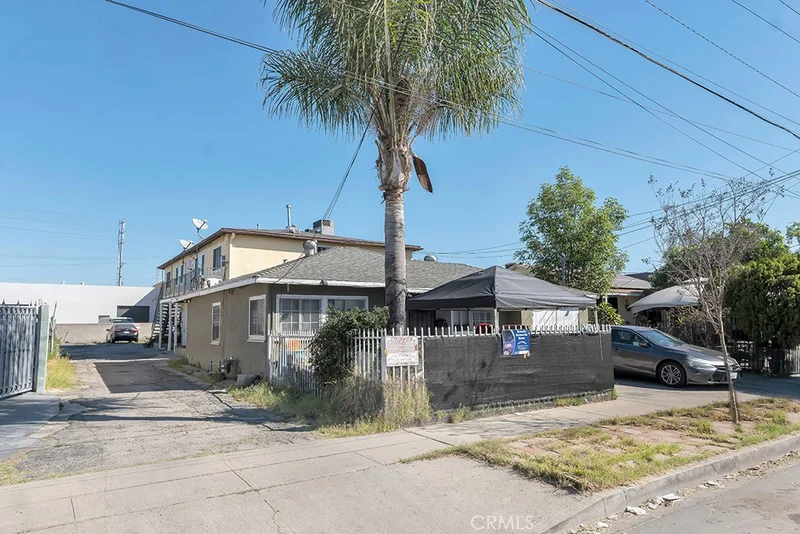 11849 Hart St, North Hollywood, CA 91605