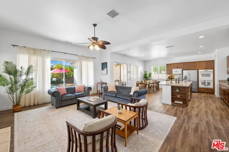 Photo 2 of 1441 Lorena Way
