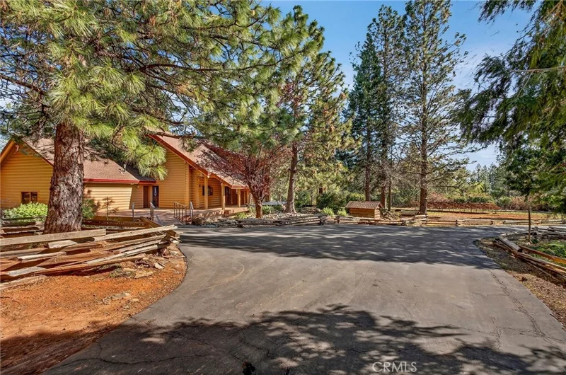 Photo 2 of 15756 Fitzgerald Court