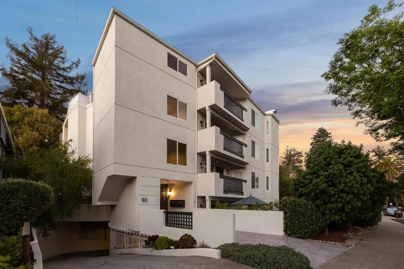 518 Almer Road 6, Burlingame, CA 94010