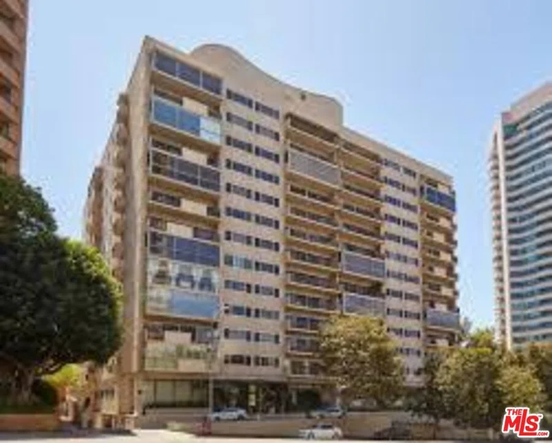 10450 Wilshire, Los Angeles, CA 90024