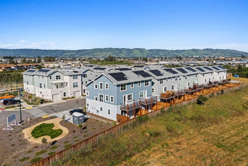 102 Skyline Vista Way photo 2