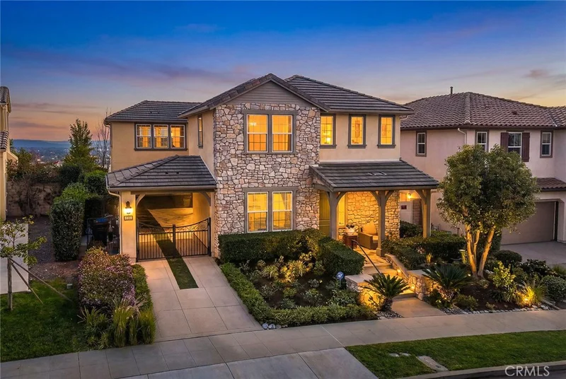 620 E Mandevilla Way, Azusa, CA 91702
