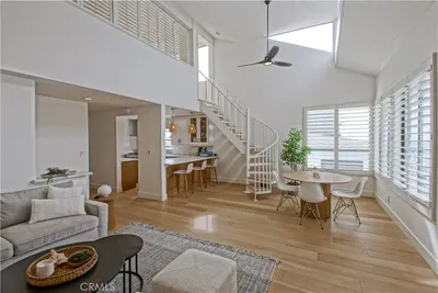 320 Marine Avenue photo 2