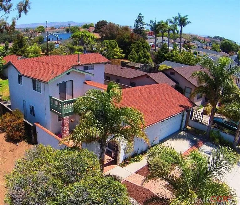 1135 Saratoga Avenue, Grover Beach, CA 93433
