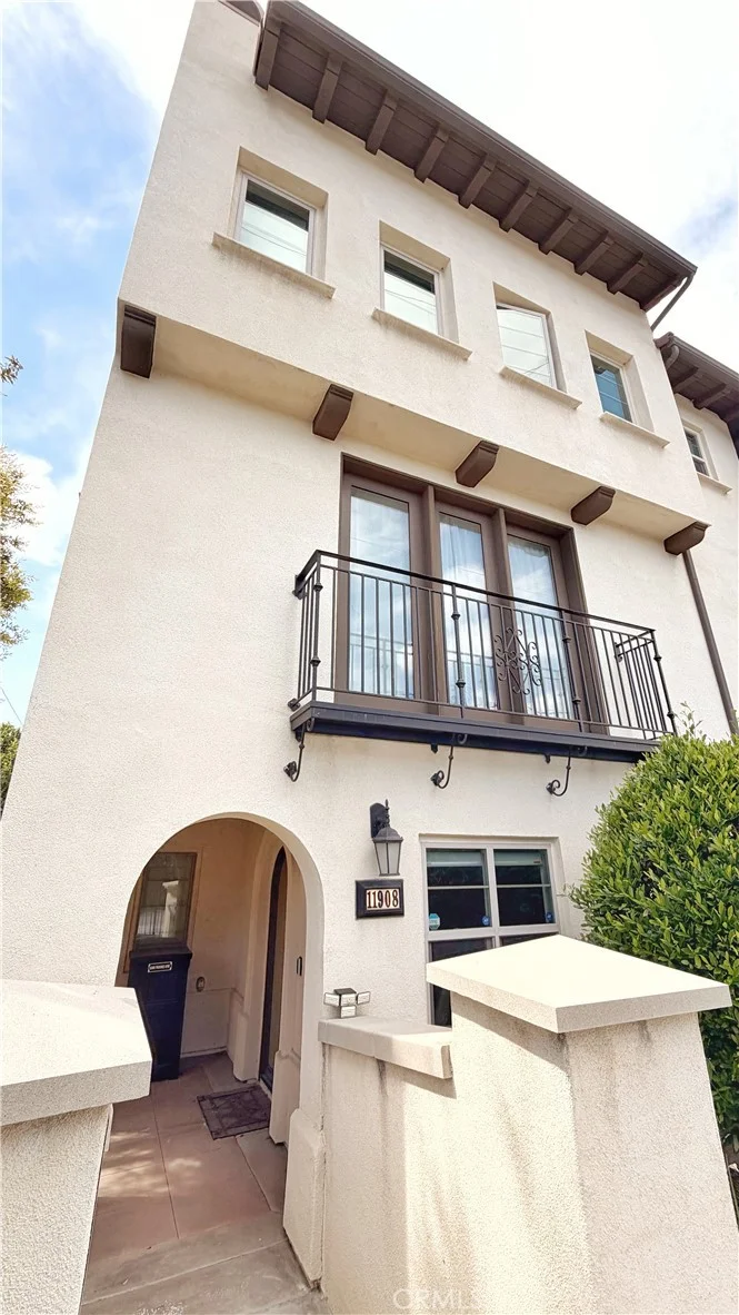 11908 Nixon, Whittier, CA 90601