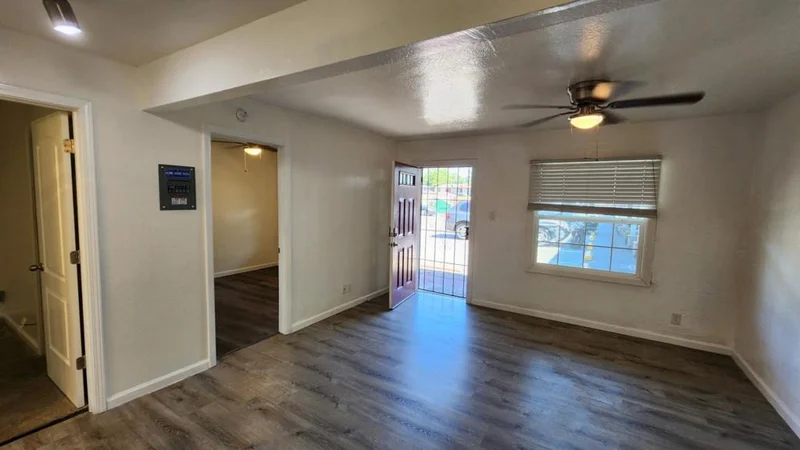 Photo 2 of 728 W 1st Avenue 108