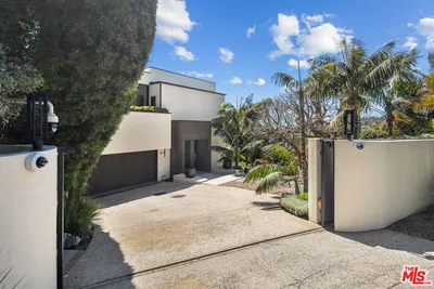 31824 Seafield Drive photo 2