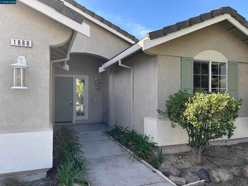 Photo 2 of 1888 Badger Pass Way