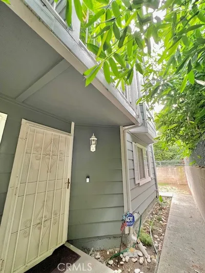 812 Inglewood photo 2