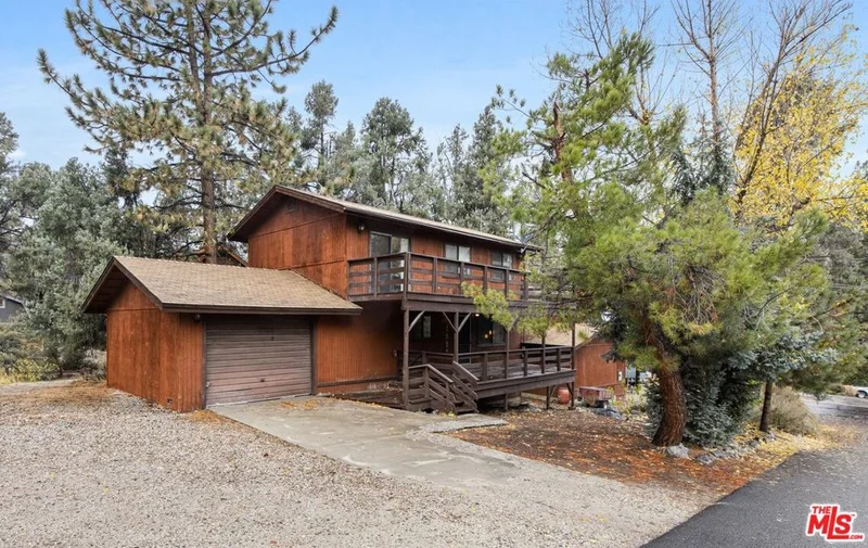 2317 Maplewood Way photo 2