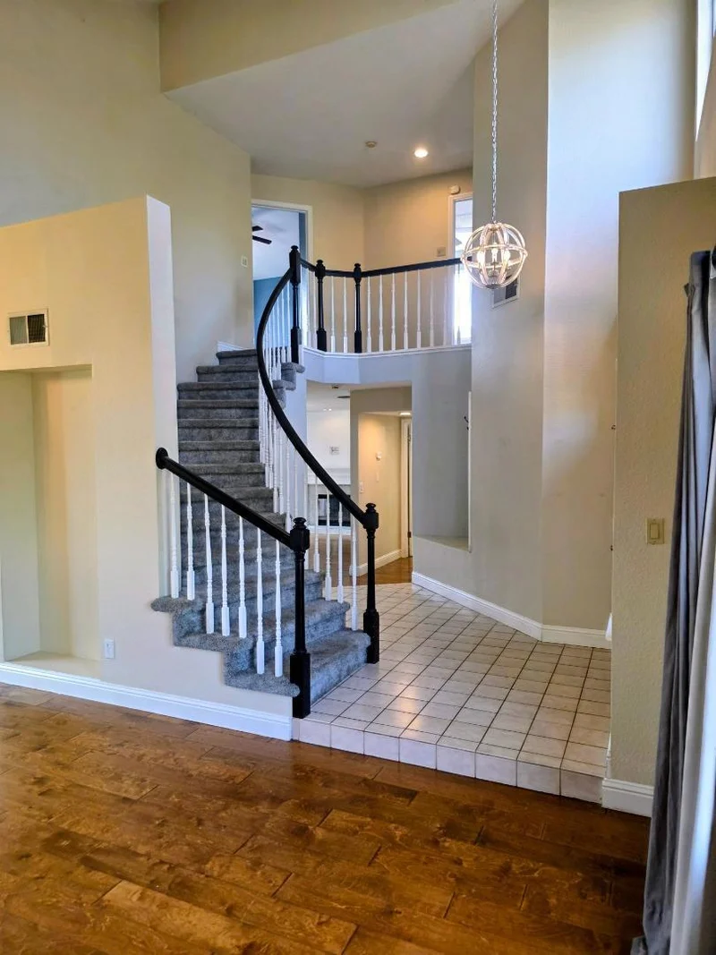 Photo 2 of 2212 Thurton Drive