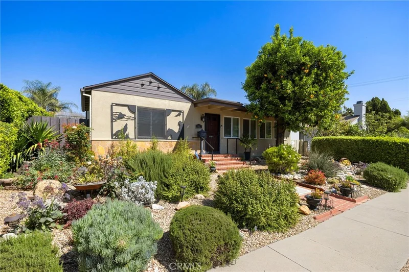 Photo 2 of 19113 Welby Way