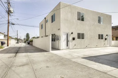 1070 Allen Avenue C photo 2