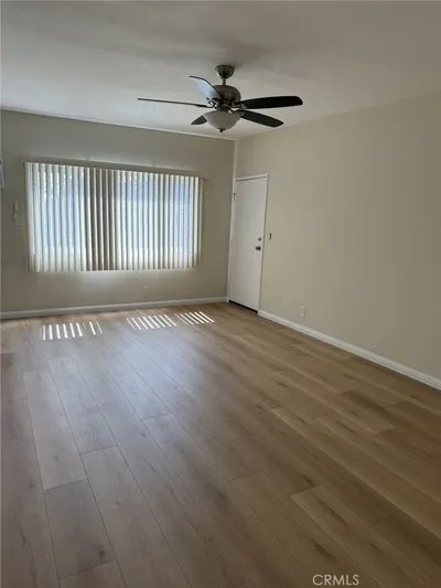 1626 N Kingsley 6 photo 2