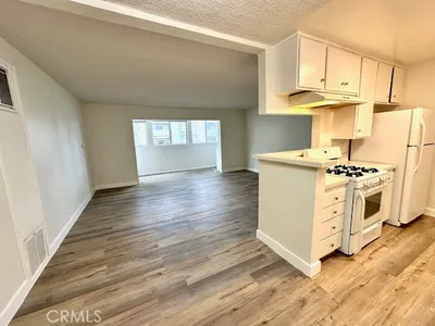 805 Glenway 205 photo 2