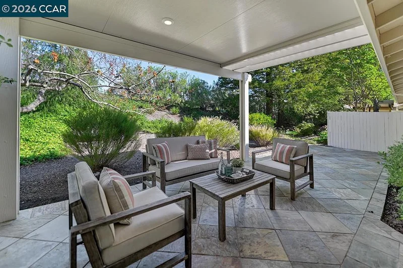 2705 Ptarmigan Dr, Walnut Creek, CA 94595