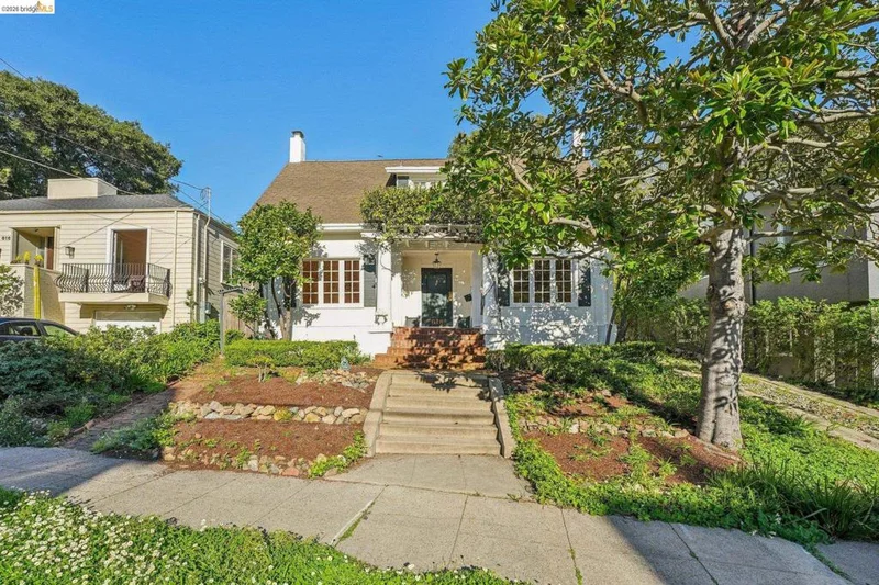 618 Boulevard Way, Oakland, CA 94610