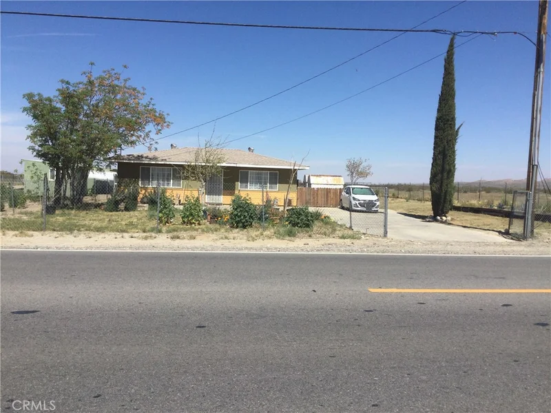 Photo 2 of 10345 E Palmdale