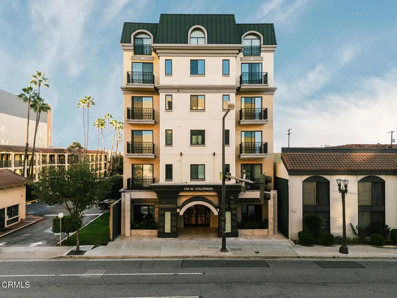 124 W Colorado Street 105, Glendale, CA 91204