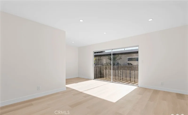7961 Willis Avenue 17 photo 2