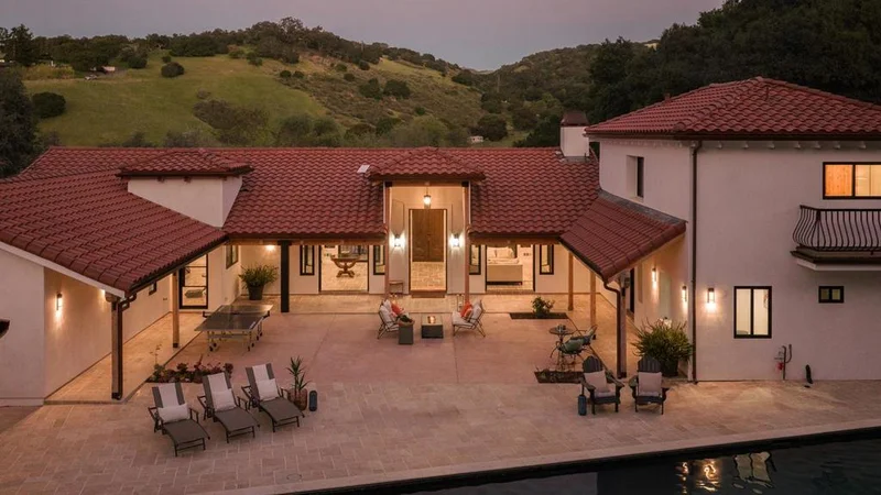 372 Corral De Tierra Road photo 2