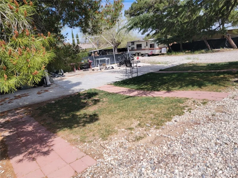 Photo 2 of 17986 Westlawn