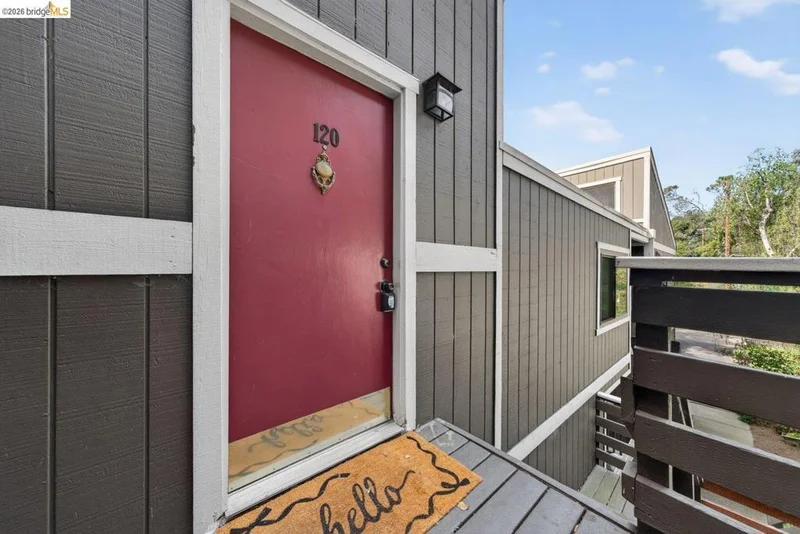 5400 Mountain Blvd 120 photo 2