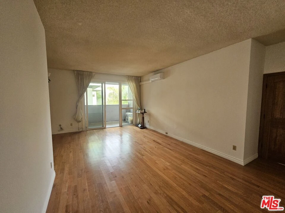 Interior 2