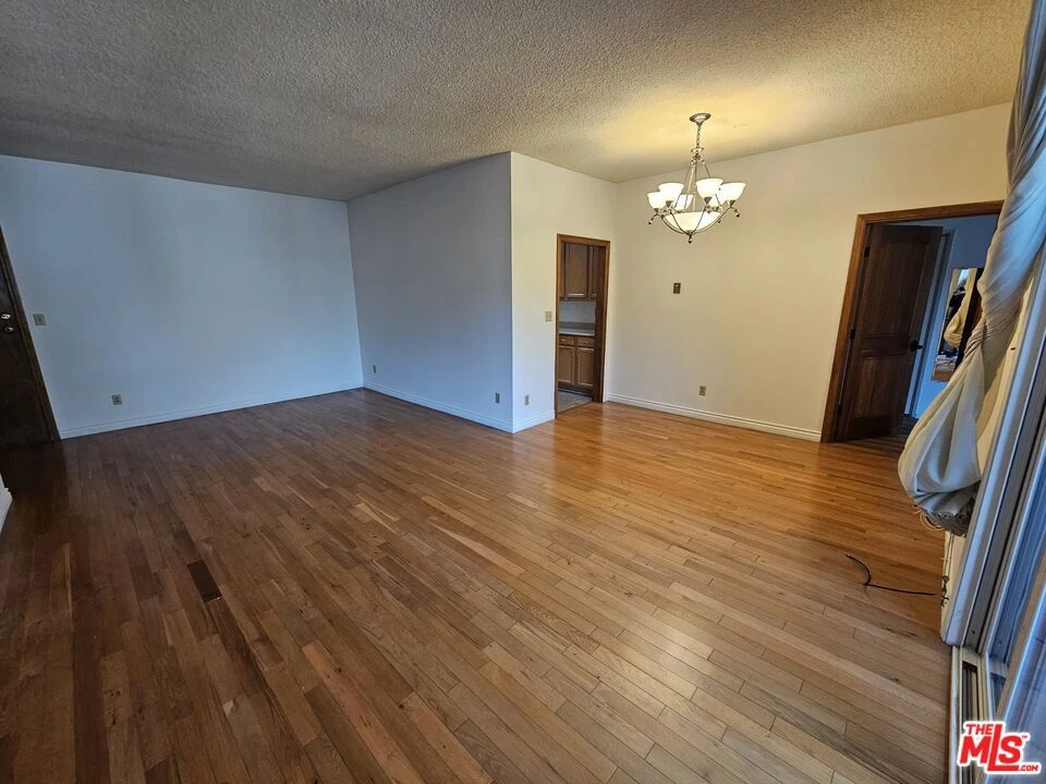 Interior 3