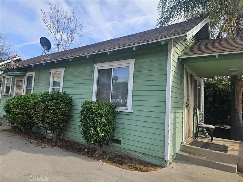 34 N Marguerita Avenue photo 2