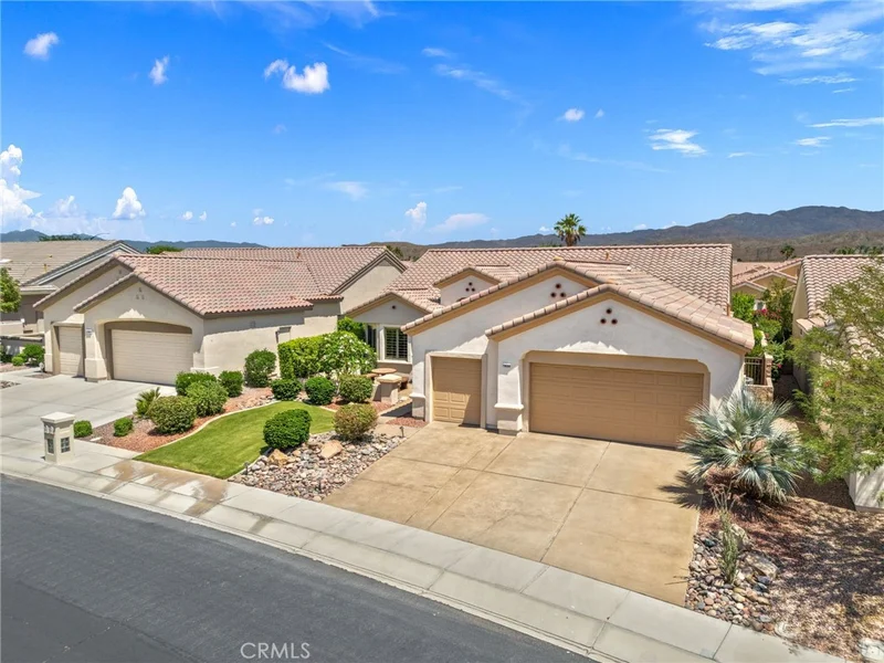 78688 Sunrise Canyon Avenue photo 2
