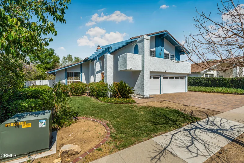 327 Bethany Street photo 2