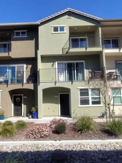 147 Bundeson Circle photo 2