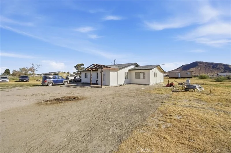 1163 Smith, Adelanto, CA 92301