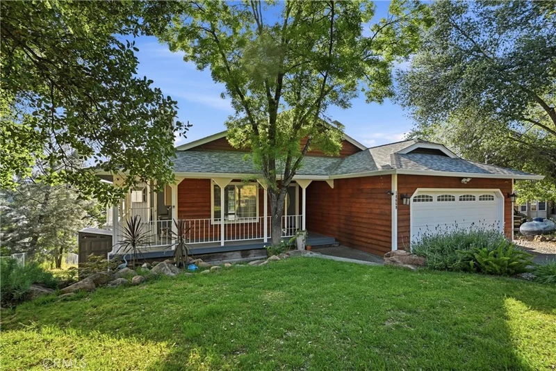Photo 2 of 18669 Deer Hill