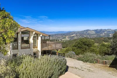 26245 Rinconada Drive photo 2