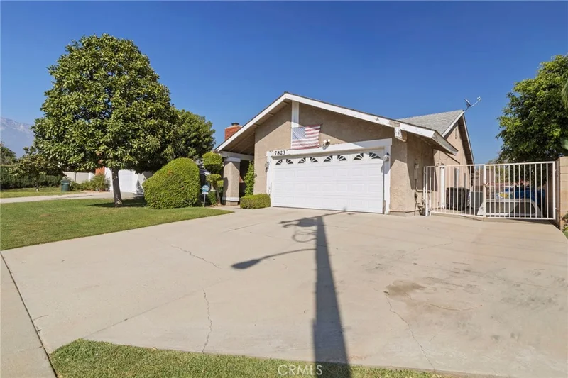 7823 Ramona Avenue photo 2