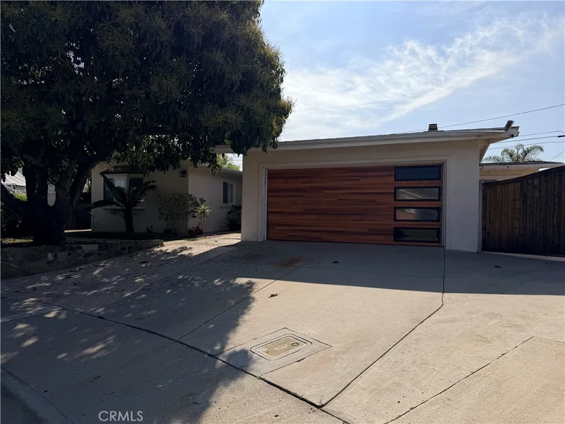 1720 Elsinore Circle photo 2