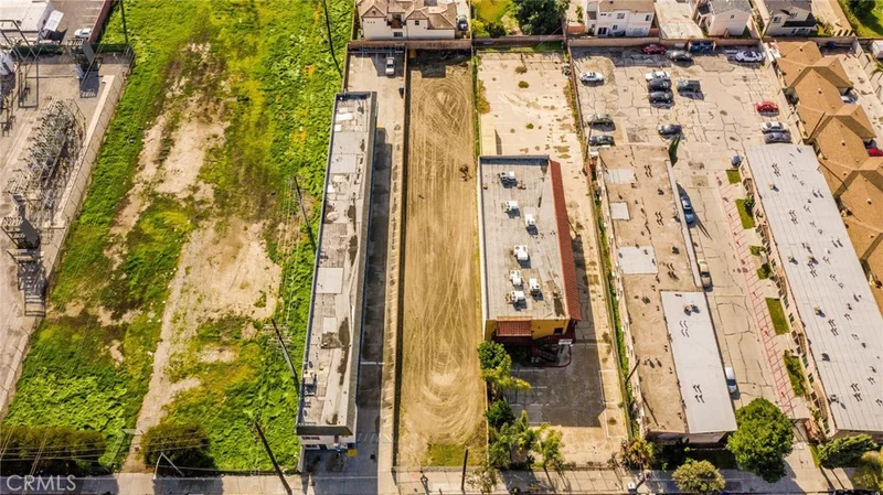 Photo 2 of 8826 Artesia