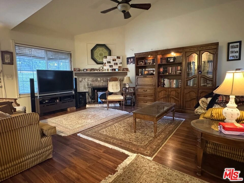Interior 2