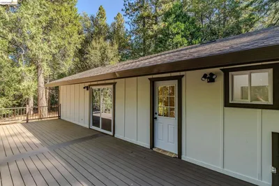 23656 Lightning Ln photo 2