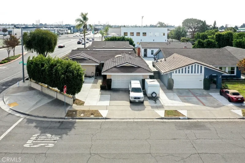 10984 Goldeneye Avenue photo 2