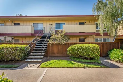 3049 Los Prados Street 223