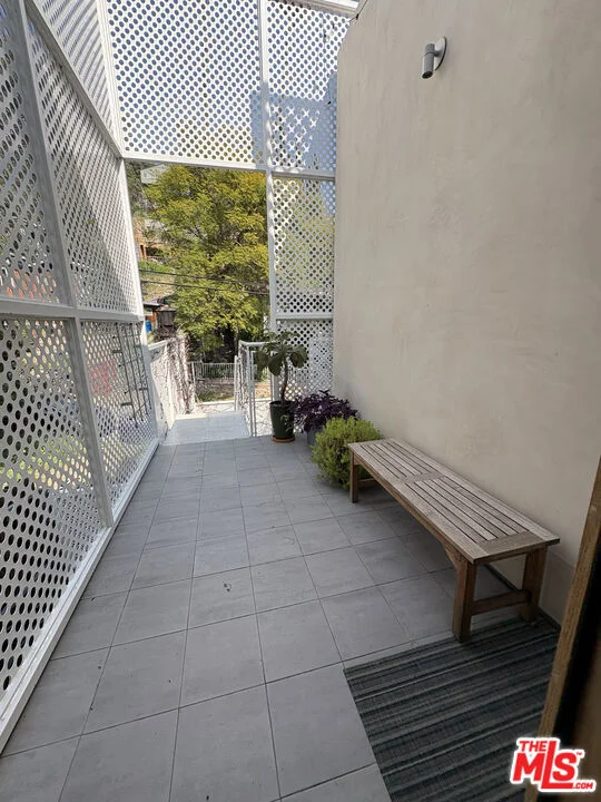 444 Avenue 37 photo 2