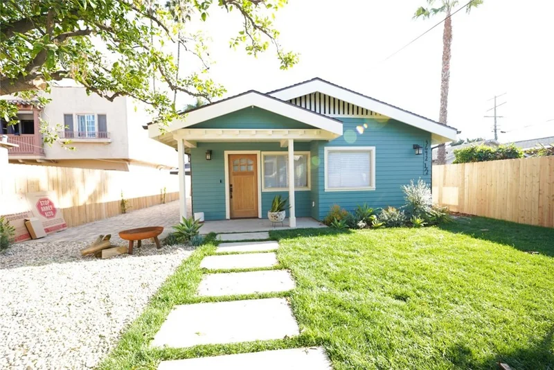 3642 1/2 6th Avenue, Jefferson Park, CA 90018
