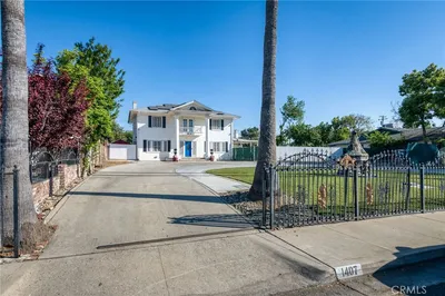 1407 E Princeton photo 2