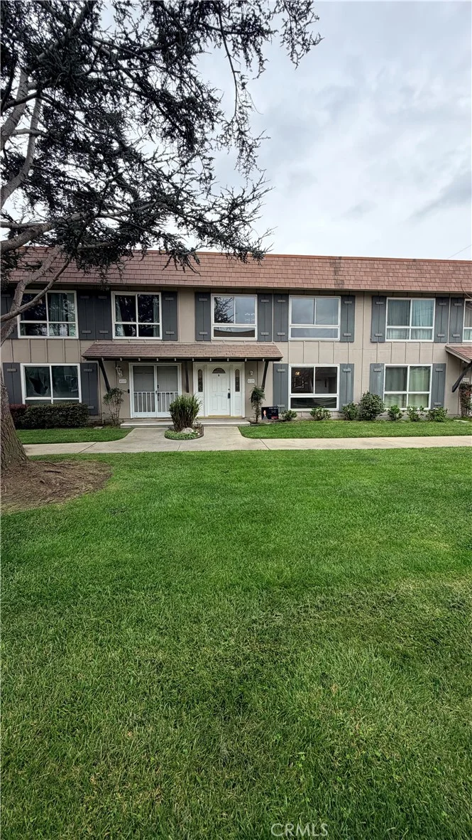 4119 Larwin, Cypress, CA 90630