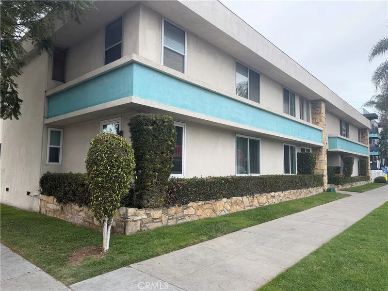 1101 Ocean Blvd photo 2