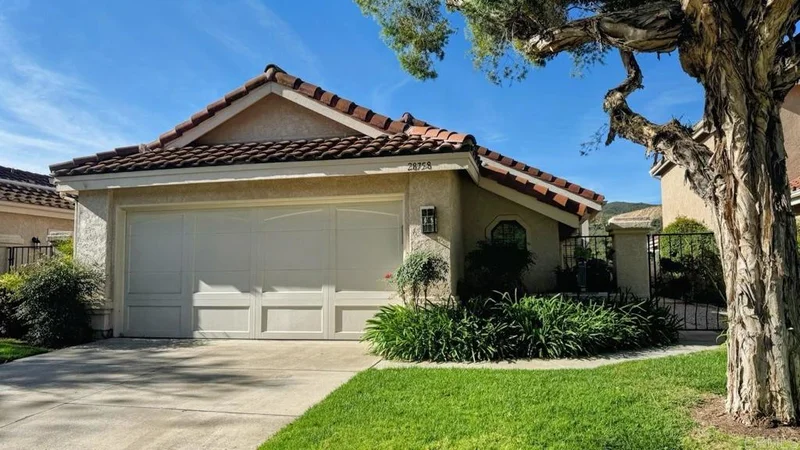 28758 Vista Valley Dr photo 2